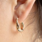 10K Yellow Gold Tapered Dome Huggies Earrings (GHUG-10-1031)