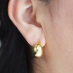 Sterling Silver Droplet Curve Stud Earrings (ST-1660)