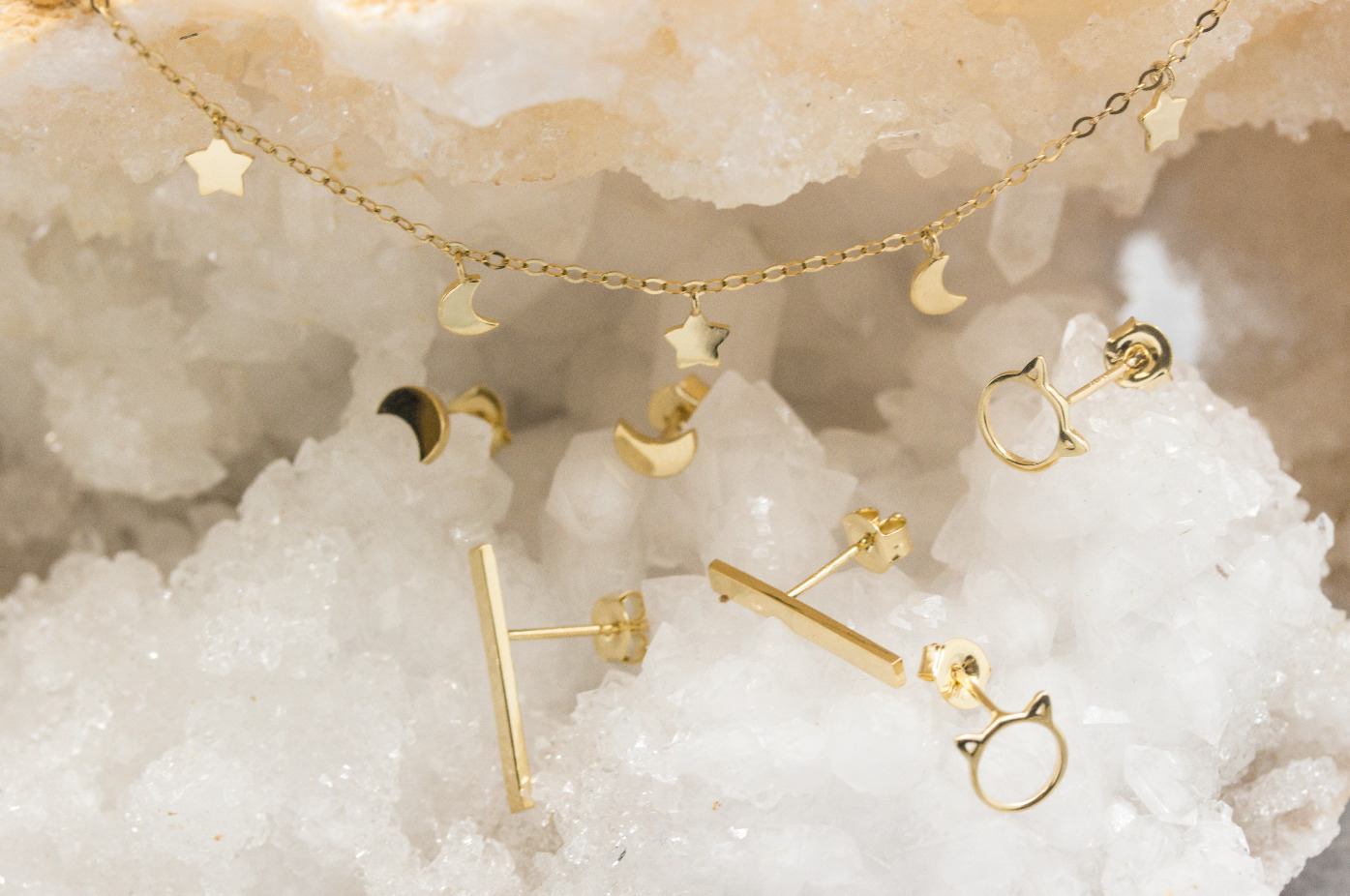 must-have gold jewellery pieces