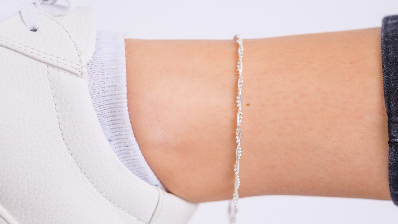 how to style anklets
