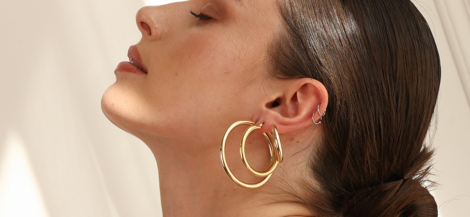 Gold Hoops / Huggies Gold Hoops / Huggies